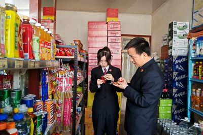 檢察護(hù)企——以“檢察藍(lán)”守護(hù)“幸福年” 臨洮縣檢察院開(kāi)展春節(jié)前食品安全檢查監(jiān)督活動(dòng)