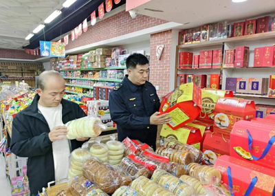 靖邊縣市場(chǎng)監(jiān)管局 堅(jiān)守崗位迎“雙節(jié)” 執(zhí)法監(jiān)管保安全