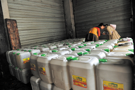 長(zhǎng)沙夜宵攤成散裝油“重災(zāi)區(qū)” 預(yù)包裝與散裝食品的安全隱憂